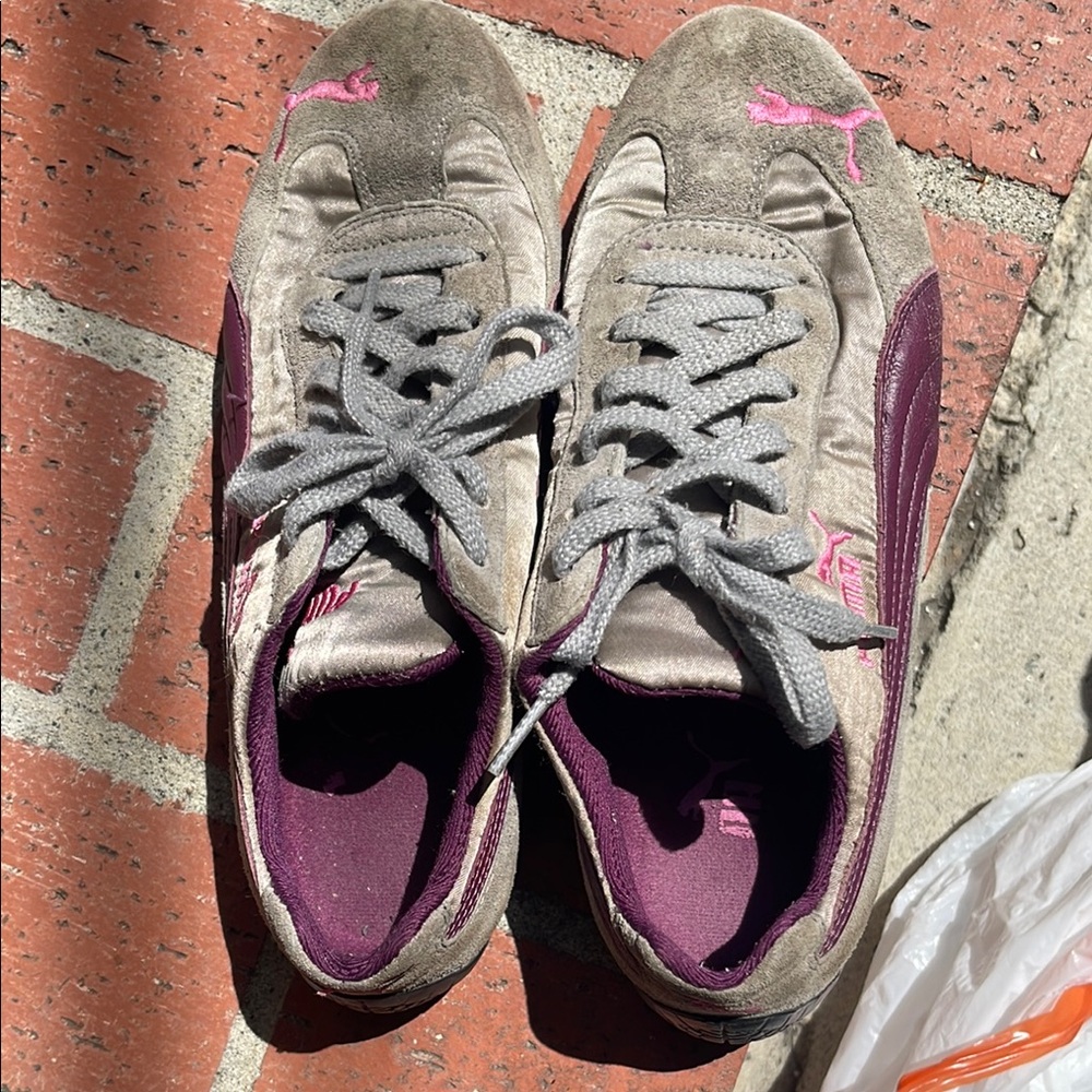 Puma Gray and Purple Sneakers with Sporty Silhouette